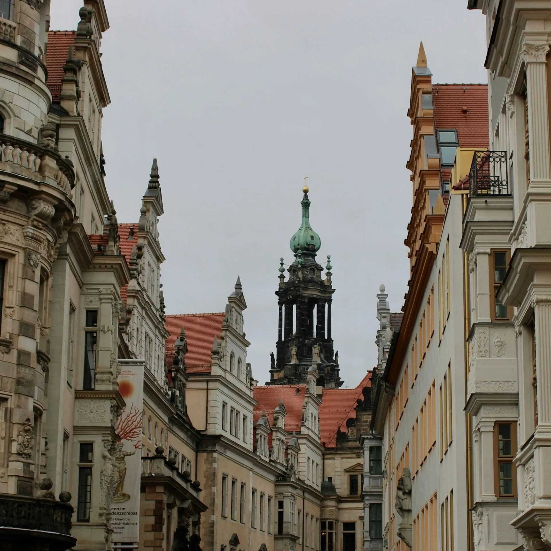 Prestiżowa kamienica w Poznaniu pod zarządem AXOX Capital - luksusowe nieruchomości Poznań